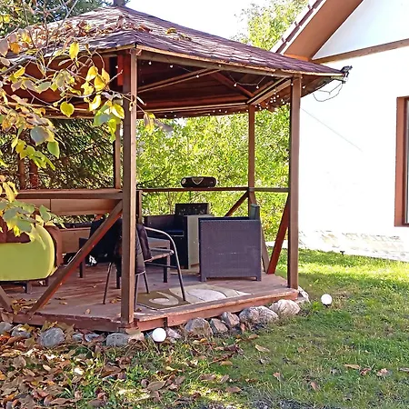 Вилла Casa De Sub Nuc *