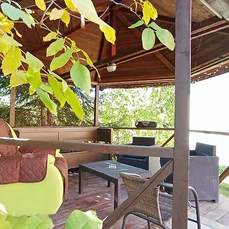 Casa De Sub Nuc Вилла