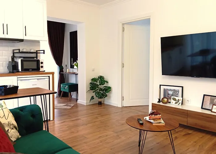 Casa De Sub Nuc Willa